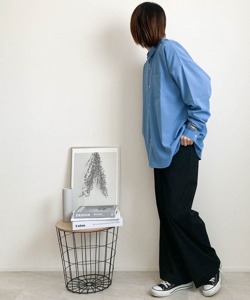 Ritzy（リッツィー）の「ポリストレッチ ドロップショルダーLSシャツ レディース メンズ（シャツ/ブラウス・メンズ・ホワイト/サックスブルー/イエロー/グリーン/チャコール/ブラック/ネイビー/パープル/グレイッシュベージュ・MEDIUM/LARGE/X-LARGE）」の12枚目の写真