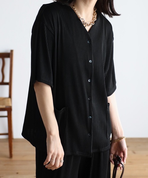 ap retro（アプレトロ）の「【_____m.weコラボ】プリーツブラウスカーディガン（シャツ/ブラウス・レディース・ブラック/アイボリー/ホワイト×ブラック・FREE）」の3枚目の写真