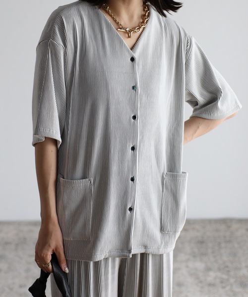 ap retro（アプレトロ）の「【_____m.weコラボ】プリーツブラウスカーディガン（シャツ/ブラウス・レディース・ブラック/アイボリー/ホワイト×ブラック・FREE）」の17枚目の写真