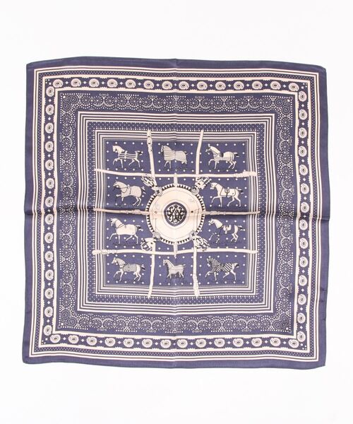 TONAL（トーナル）の「ホース&ペイズリーシルクスカーフ（ストール/ショール・レディース・ブラック/ネイビー・FREE）」の3枚目の写真