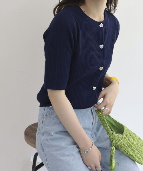 fredy emue（フレディエミュ）の「ハートボタン 半袖カーディガン（カーディガン/ボレロ・レディース・ライトグレー/ブラック/ベージュ/パープル/ネイビー/カーキ・38）」の17枚目の写真