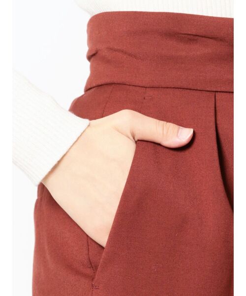 LAGUNAMOON(ラグナムーン)の「ドロストタックテーパードパンツ(その他パンツ・レディース・ダークオレンジ/ベージュ・SMALL/MEDIUM)」の8枚目の写真