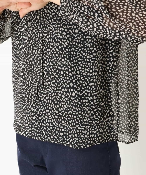 MK MICHEL KLEIN(エムケーミッシェルクラン)の「レオパード柄ボウタイブラウス/洗える(シャツ/ブラウス・レディース・ブラック/モカ・38)」の6枚目の写真