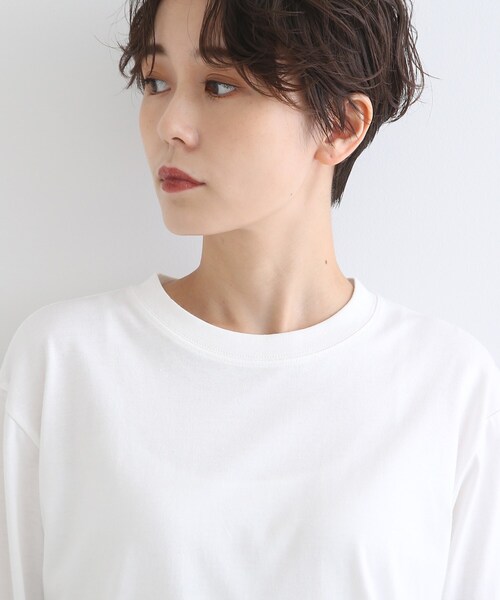 INDIVI（インディヴィ）の「【WORLD for the World】バックロゴ ロングTシャツ（Tシャツ/カットソー・レディース・ブラック/ホワイト・05/13/38）」の7枚目の写真