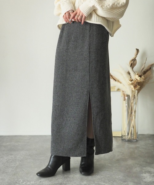 Riberry（リベリー）の「【セットアップ可】起毛ストライプスリット入りタイトスカート（スカート・レディース・ブラウン/グレー/チャコールグレー・MEDIUM）」の2枚目の写真