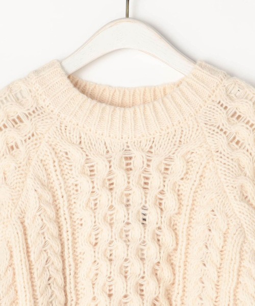 179/WG(イチナナキュウダブルジー)の「ふわもこBIGケーブルニットプルオーバー(ニット/セーター・レディース・オフホワイト/ブラック/グリーン/ブルー・FREE)」の10枚目の写真