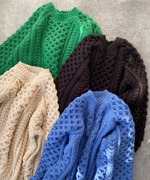 179/WG(イチナナキュウダブルジー)の「ふわもこBIGケーブルニットプルオーバー(ニット/セーター・レディース・オフホワイト/ブラック/グリーン/ブルー・FREE)」の16枚目の写真