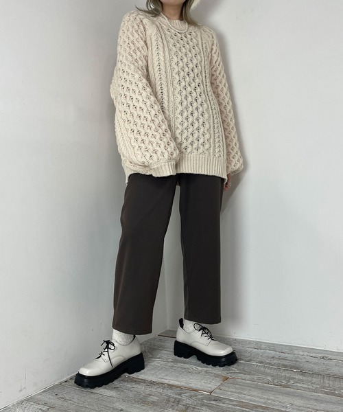 179/WG(イチナナキュウダブルジー)の「ふわもこBIGケーブルニットプルオーバー(ニット/セーター・レディース・オフホワイト/ブラック/グリーン/ブルー・FREE)」の6枚目の写真