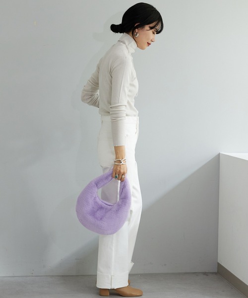 美品 SHENERY ロールアップワイドデニムパンツ 14oz ゆったり 白 SHENERY（シーナリー）の「ロールアップワイドデニムパンツ