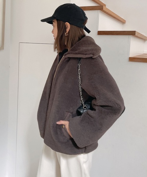 Vicente（ヴィセンテ）の「Short fur jacket（その他アウター・レディース・ブラウン/ベージュ・FREE）」の4枚目の写真