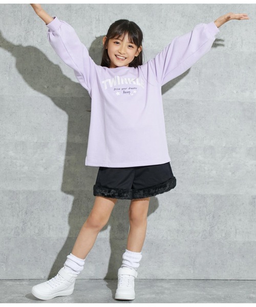 ANAP kids(アナップキッズ)の「ラメプリント裏毛チュニック(スウェット・キッズ・オフホワイト/サックスブルー/ラベンダー・120cm/130cm/110cm)」の4枚目の写真
