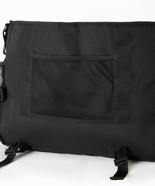 X-girl(エックスガール)の「OVAL LOGO MESSENGER BAG(ショルダーバッグ・レディース・ブラック/グレー・ONE SIZE)」の14枚目の写真