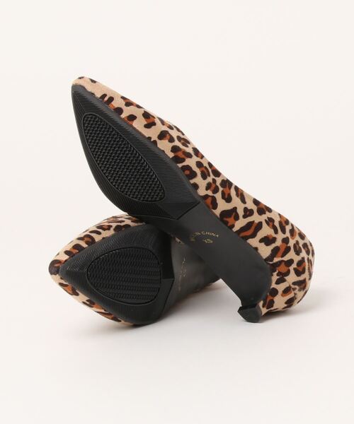 KOBE LETTUCE（コウベレタス）の「走れるパンプス ポインテッドトゥ3cmヒール（パンプス・レディース・シルバー系/グレー/ブラック系1/ブラック/ベージュ/グレイッシュベージュ/ベージュ系1/レオパード/ブラック系・3L/LL/M/L/S/XS）」の22枚目の写真