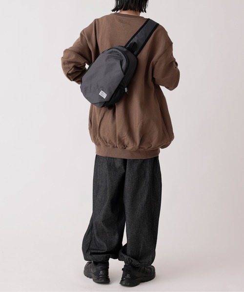 リサイクルポリエステルボディバッグ 容量6L COMPACT DAY BAG（ボディ