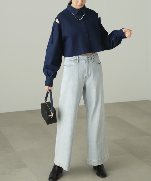 FREE'S MART(フリーズマート)の「◆肩スリットボリュームスリーブショート丈シャツ(シャツ/ブラウス・レディース・ネイビー/ブルー/ホワイト・FREE)」の10枚目の写真