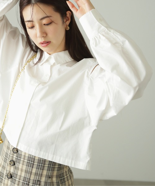 FREE'S MART(フリーズマート)の「◆肩スリットボリュームスリーブショート丈シャツ(シャツ/ブラウス・レディース・ネイビー/ブルー/ホワイト・FREE)」の13枚目の写真