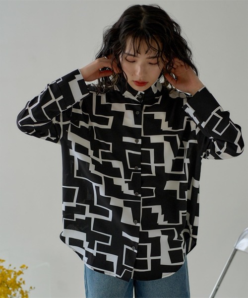 miette（ミエット）の「プリントハイネックシャツ（シャツ/ブラウス・レディース・オフホワイト/ブラック/グリーン系その他/ピンク・FREE）」の3枚目の写真