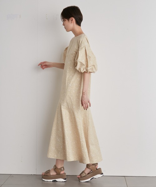⭐︎ミミさん専用⭐︎emmi 袖ボリュームリラックスワンピース emmi（エミ）の「【emmi atelier】袖ボリュームリラックス