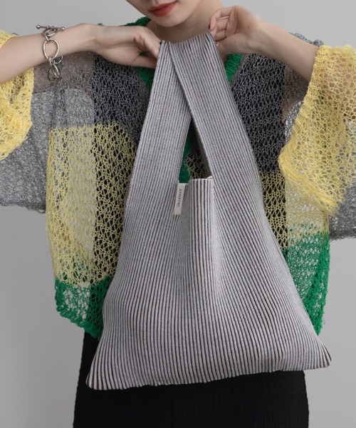 VACANCY（ヴァカンシー）の「配色リブニットバッグ（ハンドバッグ・レディース・ブラック/ブルー/グリーン/ダークブルー/イエロー/ホワイト・FREE）」の2枚目の写真