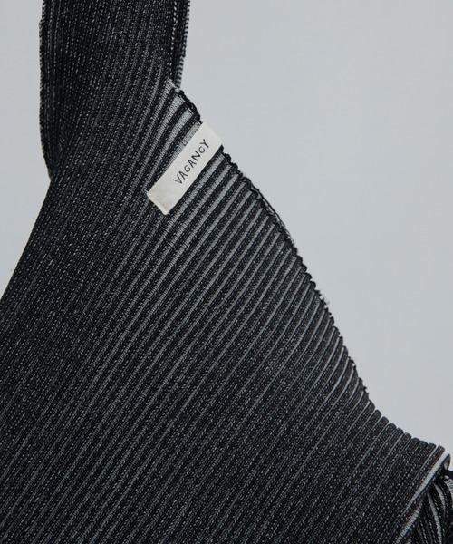 VACANCY（ヴァカンシー）の「配色リブニットバッグ（ハンドバッグ・レディース・ブラック/ブルー/グリーン/ダークブルー/イエロー/ホワイト・FREE）」の7枚目の写真