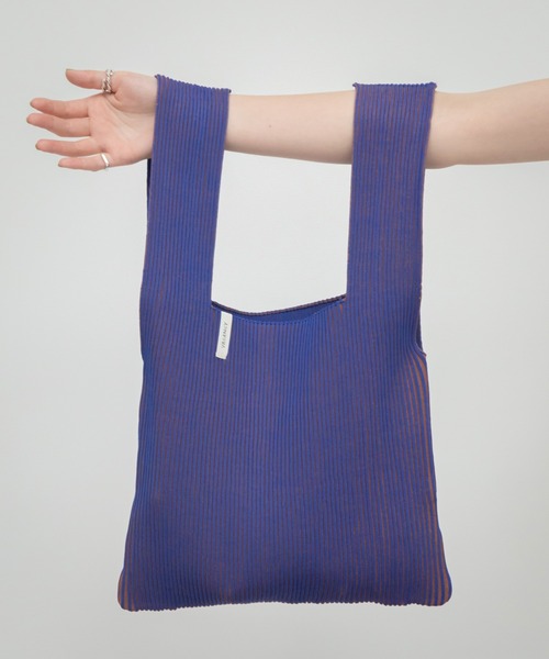 VACANCY（ヴァカンシー）の「配色リブニットバッグ（ハンドバッグ・レディース・ブラック/ブルー/グリーン/ダークブルー/イエロー/ホワイト・FREE）」の16枚目の写真