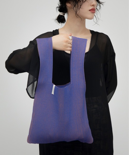 VACANCY（ヴァカンシー）の「配色リブニットバッグ（ハンドバッグ・レディース・ブラック/ブルー/グリーン/ダークブルー/イエロー/ホワイト・FREE）」の10枚目の写真