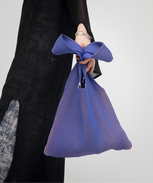 VACANCY（ヴァカンシー）の「配色リブニットバッグ（ハンドバッグ・レディース・ブラック/ブルー/グリーン/ダークブルー/イエロー/ホワイト・FREE）」の12枚目の写真