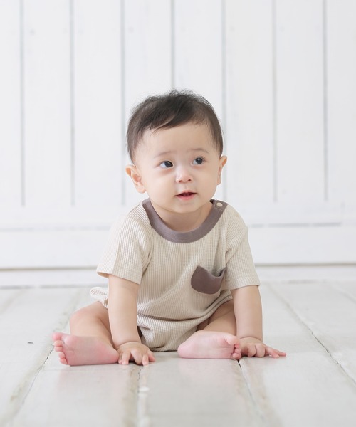 Aenak （アエナック）の「【Aenak / アエナック】男児ボディスーツ（ロンパース・キッズ・チャコール/ブルーグレー/ブラウン系その他/ライトベージュ・70/80/90）」の4枚目の写真