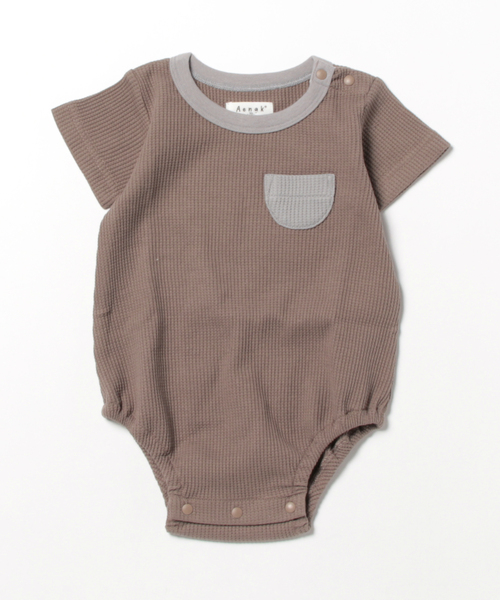 Aenak （アエナック）の「【Aenak / アエナック】男児ボディスーツ（ロンパース・キッズ・チャコール/ブルーグレー/ブラウン系その他/ライトベージュ・70/80/90）」の8枚目の写真
