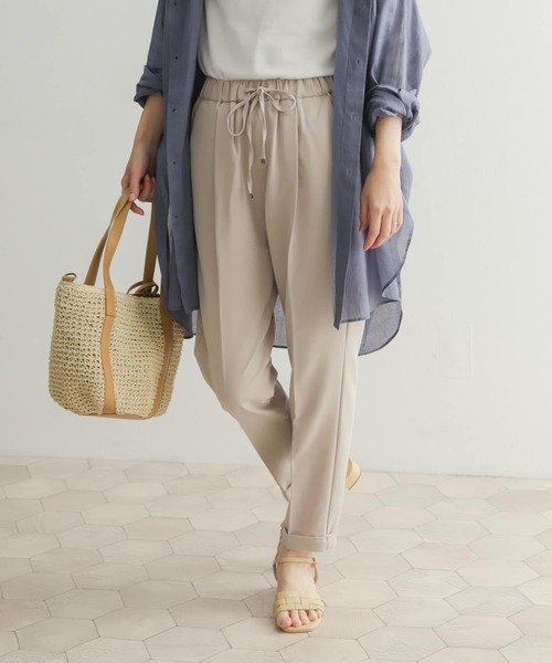 URBAN RESEARCH DOORS（アーバンリサーチドアーズ）の「ストレッチテーパードイージーパンツ（その他パンツ・レディース・ライトベージュ/ライトブルー/ブラック・X-SMALL/SMALL/MEDIUM）」の13枚目の写真