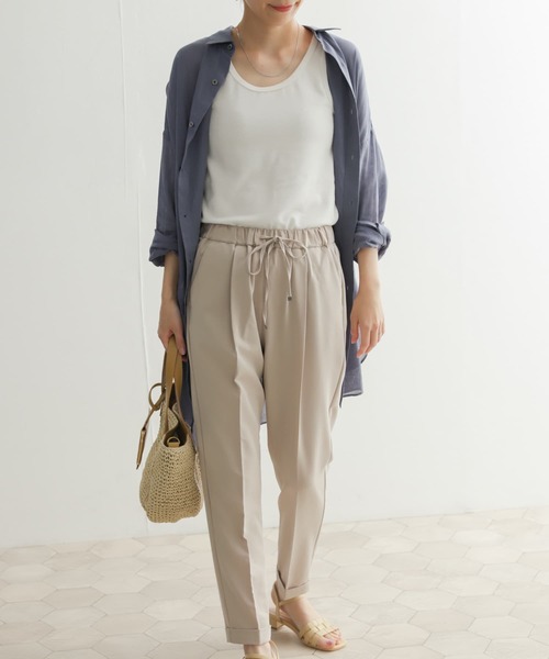 URBAN RESEARCH DOORS（アーバンリサーチドアーズ）の「ストレッチテーパードイージーパンツ（その他パンツ・レディース・ライトベージュ/ライトブルー/ブラック・X-SMALL/SMALL/MEDIUM）」の20枚目の写真