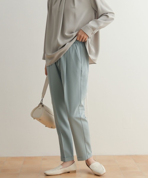 URBAN RESEARCH DOORS（アーバンリサーチドアーズ）の「ストレッチテーパードイージーパンツ（その他パンツ・レディース・ライトベージュ/ライトブルー/ブラック・X-SMALL/SMALL/MEDIUM）」の6枚目の写真