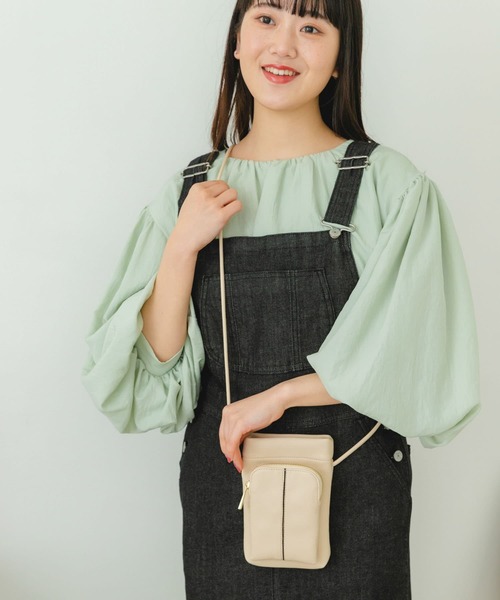 RODE SKO（ロデスコ）の「ミニセンターラインショルダーバッグ（ショルダーバッグ・レディース・ベージュ/ブラック/オフホワイト・ONE）」の5枚目の写真
