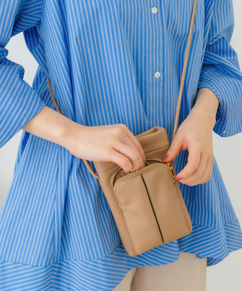 RODE SKO（ロデスコ）の「ミニセンターラインショルダーバッグ（ショルダーバッグ・レディース・ベージュ/ブラック/オフホワイト・ONE）」の8枚目の写真