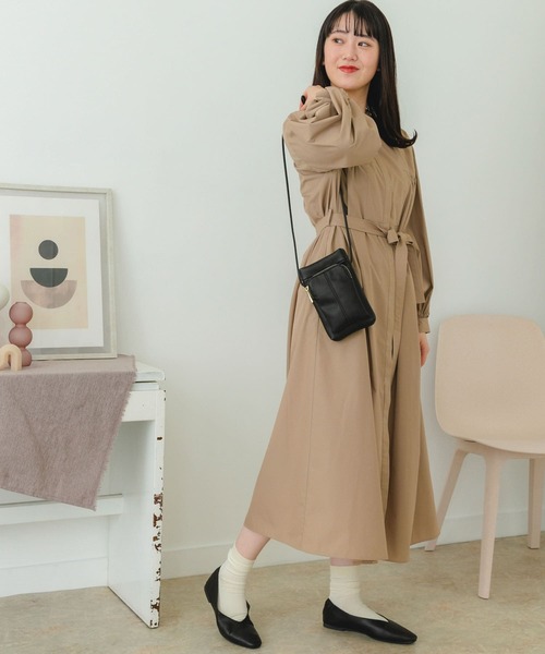 RODE SKO（ロデスコ）の「ミニセンターラインショルダーバッグ（ショルダーバッグ・レディース・ベージュ/ブラック/オフホワイト・ONE）」の13枚目の写真