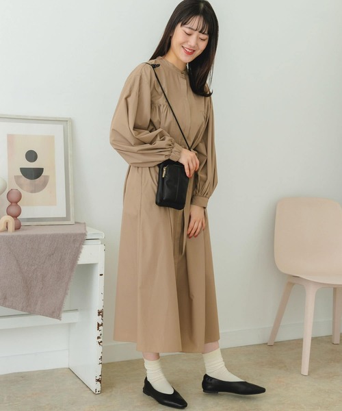 RODE SKO（ロデスコ）の「ミニセンターラインショルダーバッグ（ショルダーバッグ・レディース・ベージュ/ブラック/オフホワイト・ONE）」の14枚目の写真