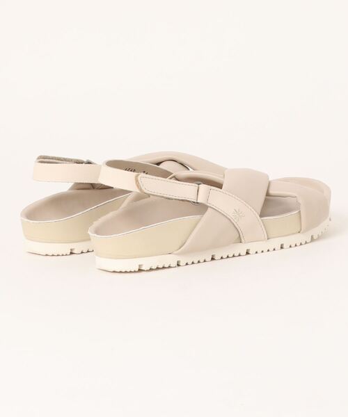 inter-chaussures(インターショシュール)の「【Art】フットベットパフストラップサンダル(E32203)(サンダル・レディース・ライトベージュ/ライトブルー/ブラック・36/37/38/39)」の5枚目の写真