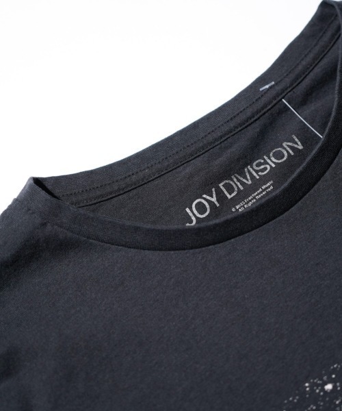 THRIFTY LOOK(スリフティールック)の「THRIFTY LOOK / スリフティールック THRIFTY "JOY DIVISION" TEE ジョイ・ディヴィジョン バンドTシャツ バンT(Tシャツ/カットソー・メンズ・ブラック・X-LARGE/LARGE/XX-LARGE/MEDIUM)」の2枚目の写真
