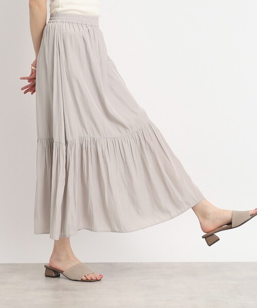 SHOO・LA・RUE（シューラルー）の「◆トレンドライクなヴィンテージサテン ティアードスカート（スカート・レディース・ブルー/オリーブ/ライトグレー/ブラック・00）」の3枚目の写真