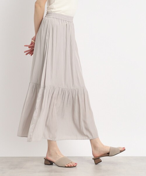 SHOO・LA・RUE（シューラルー）の「◆トレンドライクなヴィンテージサテン ティアードスカート（スカート・レディース・ブルー/オリーブ/ライトグレー/ブラック・00）」の14枚目の写真