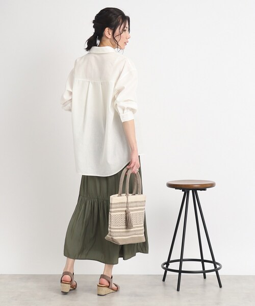 SHOO・LA・RUE（シューラルー）の「◆トレンドライクなヴィンテージサテン ティアードスカート（スカート・レディース・ブルー/オリーブ/ライトグレー/ブラック・00）」の15枚目の写真