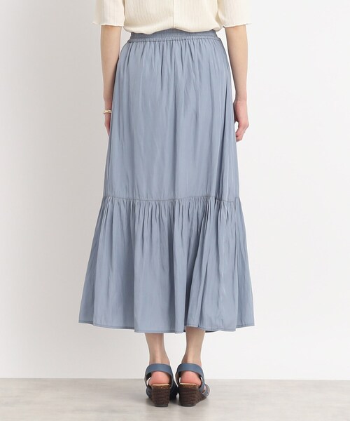 SHOO・LA・RUE（シューラルー）の「◆トレンドライクなヴィンテージサテン ティアードスカート（スカート・レディース・ブルー/オリーブ/ライトグレー/ブラック・00）」の21枚目の写真