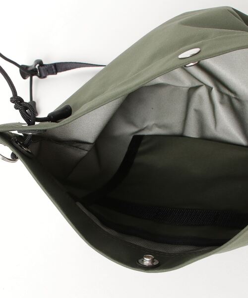 NUNC（ヌンク）の「nunc NN104 3 Layered Nylon Sacoche（ショルダーバッグ・メンズ・ブラック/ベージュ/オリーブ・FREE）」の7枚目の写真