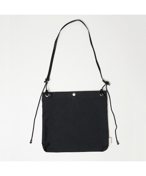 NUNC（ヌンク）の「nunc NN104 3 Layered Nylon Sacoche（ショルダーバッグ・メンズ・ブラック/ベージュ/オリーブ・FREE）」の4枚目の写真