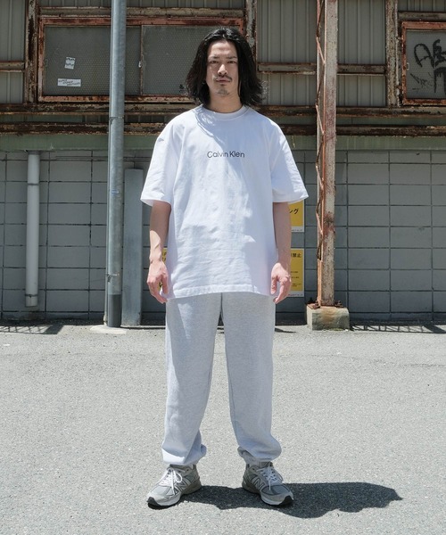 Lulu & Arnie(るるあんどあーにー)の「Calvin Klein / カルバン クライン SS RLXD STANDARD LOGO リラックスフィット ロゴ クルーネック 半袖 Tシャツ(Tシャツ/カットソー・メンズ・ブラック/ホワイト・MEDIUM/LARGE/X-LARGE)」の18枚目の写真