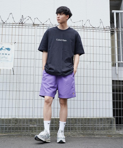 Lulu & Arnie(るるあんどあーにー)の「Calvin Klein / カルバン クライン SS RLXD STANDARD LOGO リラックスフィット ロゴ クルーネック 半袖 Tシャツ(Tシャツ/カットソー・メンズ・ブラック/ホワイト・MEDIUM/LARGE/X-LARGE)」の5枚目の写真