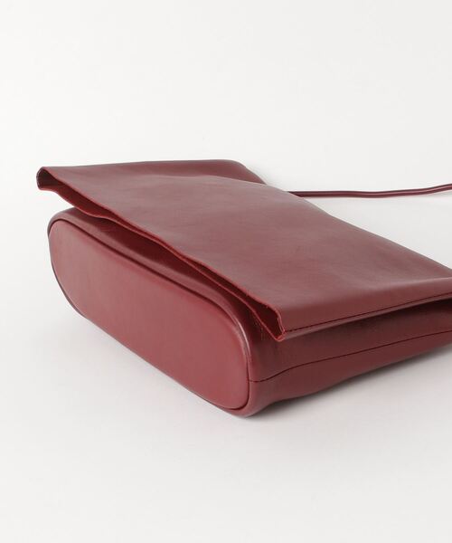 B'2nd（ビーセカンド）の「Building Block （ビルディングブロック） Fold Messenger in Wine/ショルダーバッグ（ショルダーバッグ・レディース・ワイン・F）」の4枚目の写真