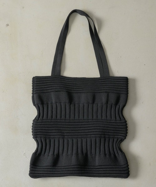 NEUNA（ヌナ）の「ニットウェーブショルダー/ハンドバッグ（ショルダーバッグ・レディース・ブラック/アイボリー・FREE）」の14枚目の写真