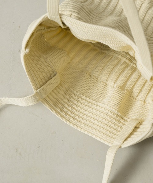 NEUNA（ヌナ）の「ニットウェーブショルダー/ハンドバッグ（ショルダーバッグ・レディース・ブラック/アイボリー・FREE）」の19枚目の写真