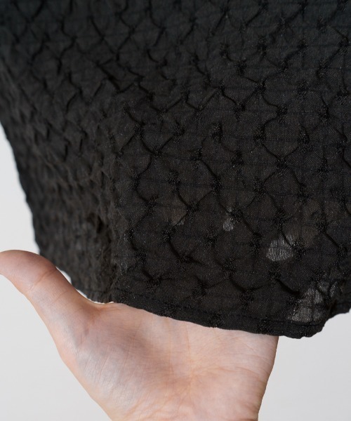 flower(フラワー)の「ウェービーパフトップ(Tシャツ/カットソー・レディース・ブラック/アイボリー・FREE)」の3枚目の写真